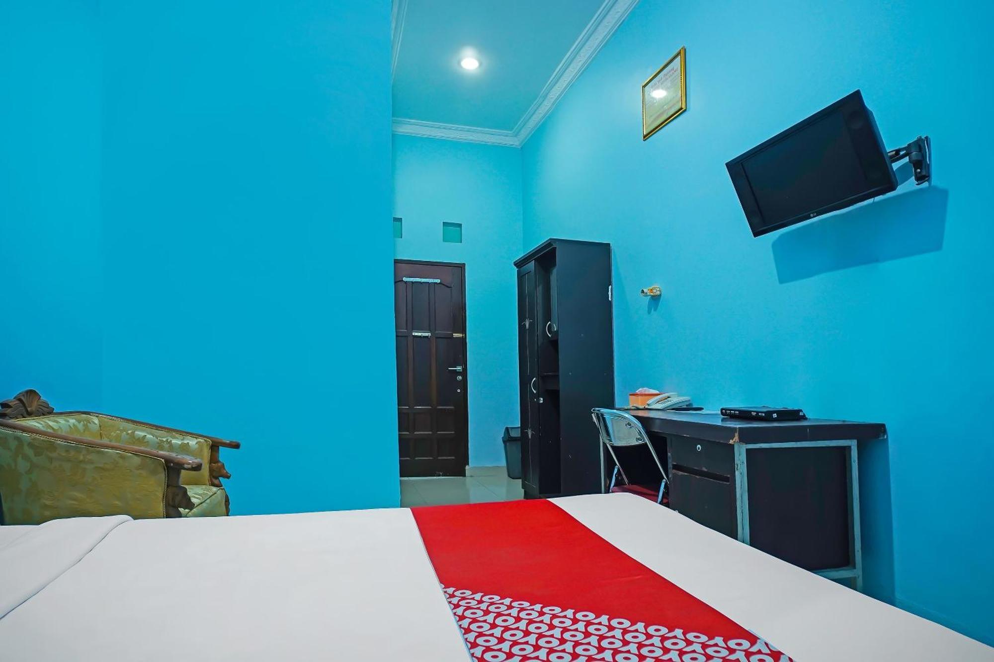 Oyo 92577 Hotel Sidikalang Near Kejaksaan Negeri Dairi Kültér fotó