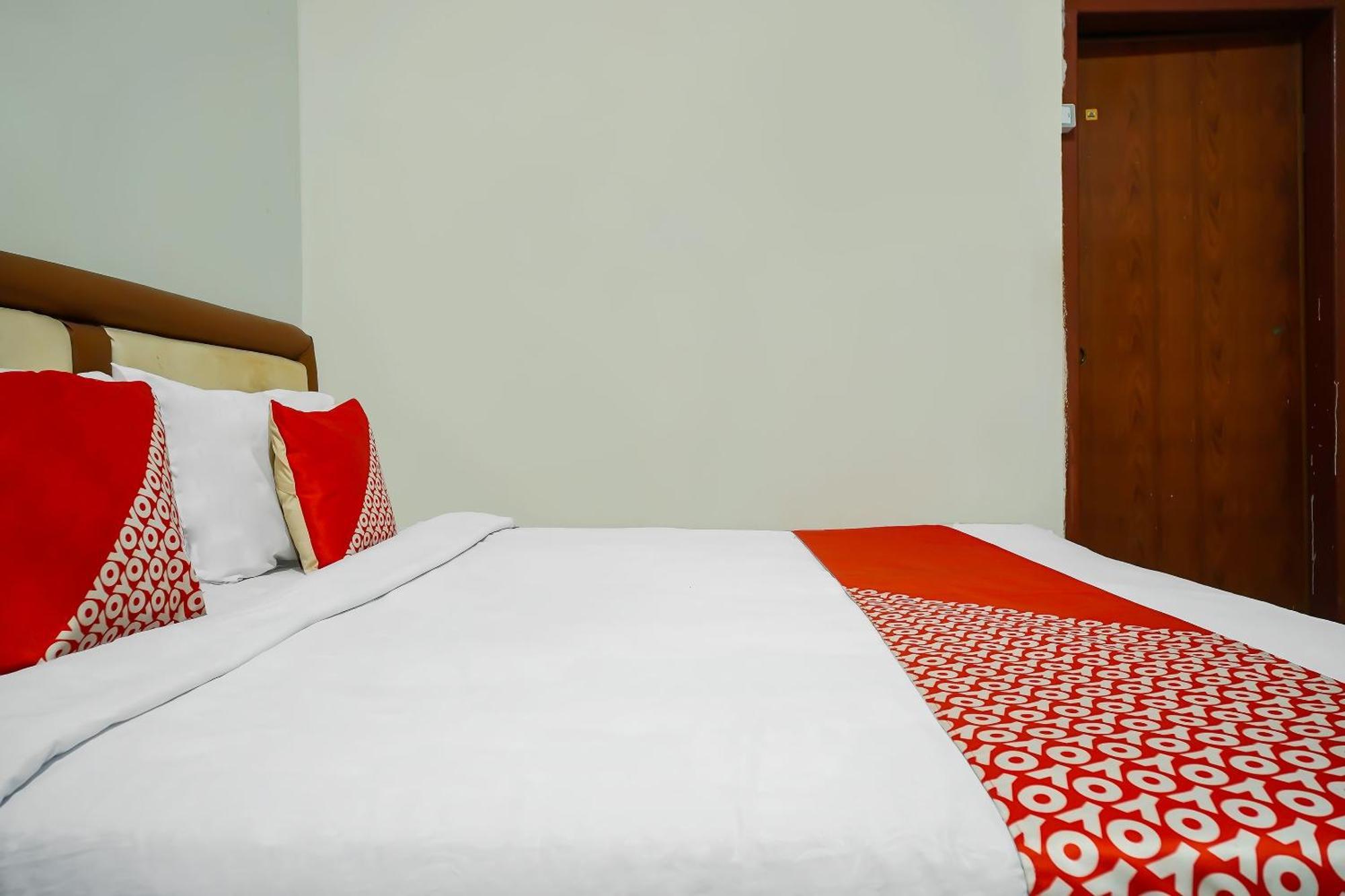 Oyo 92577 Hotel Sidikalang Near Kejaksaan Negeri Dairi Kültér fotó